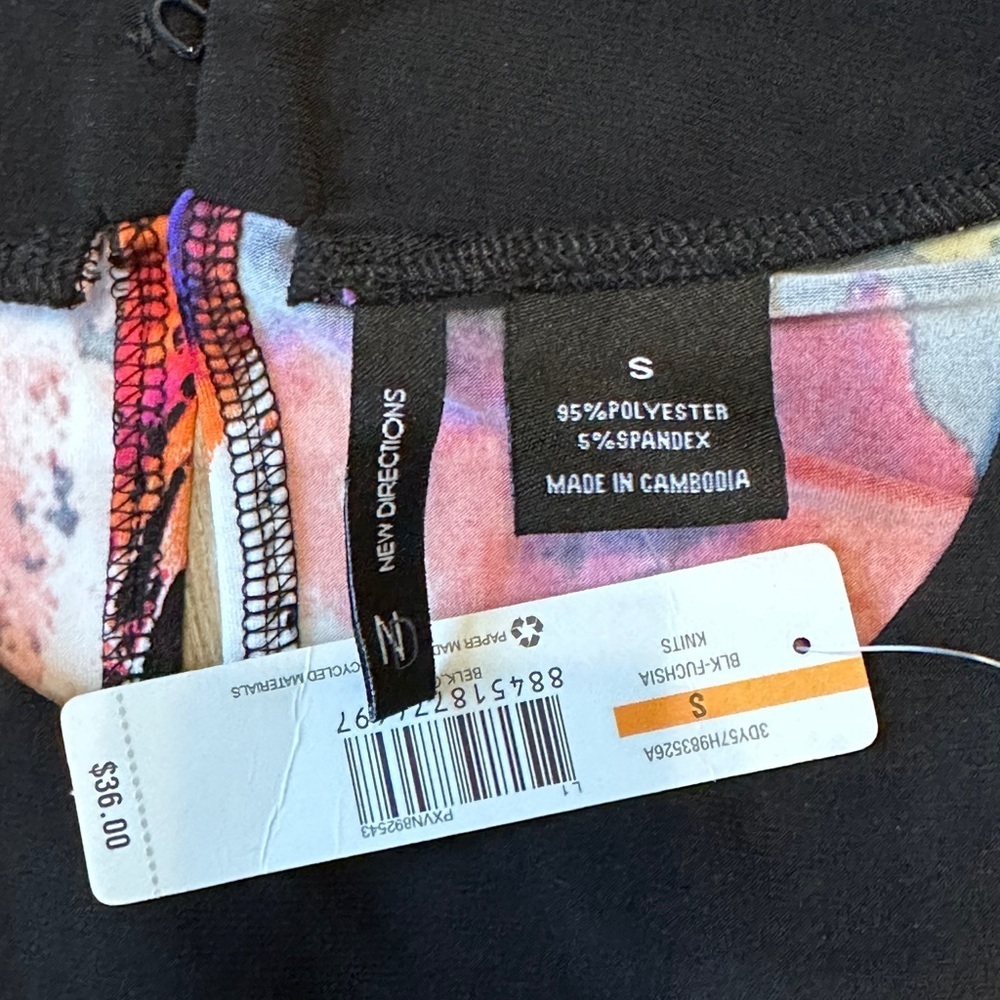 🛍️ NWT ND beautiful multi color sleeve less swig-top size Small - Picture 8 of 8